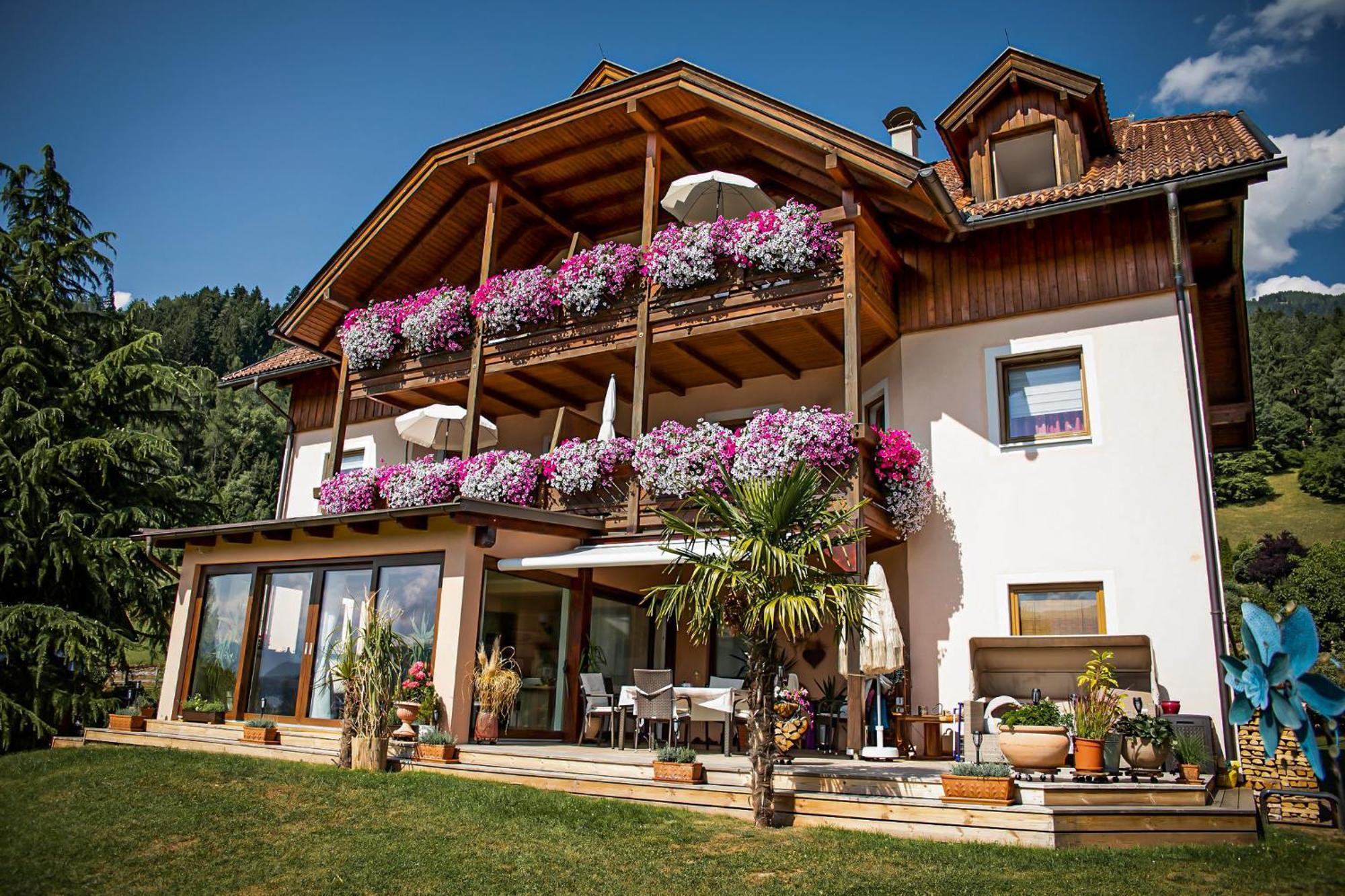 Ferienwohnungen Fischerhaus - Direkt Am See Millstatt Exterior foto